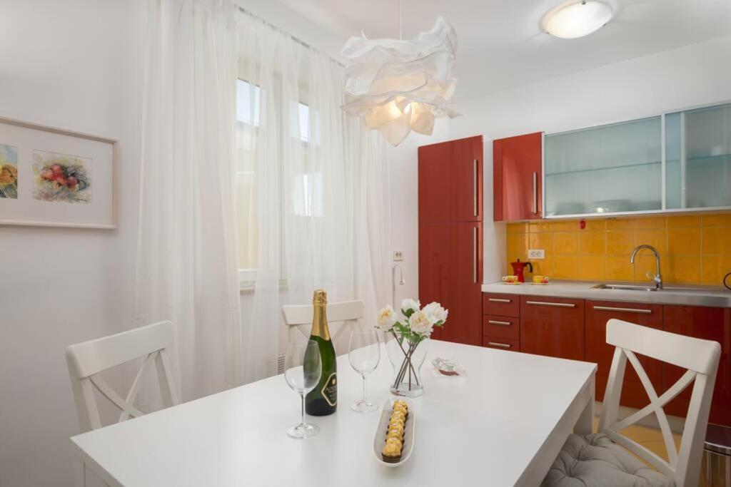 Duplex + Garage Apartment Rovinj Exterior photo
